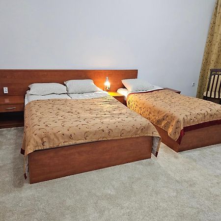 Rest Hostel Airport Modlin Nowy Dwor Mazowiecki Ngoại thất bức ảnh