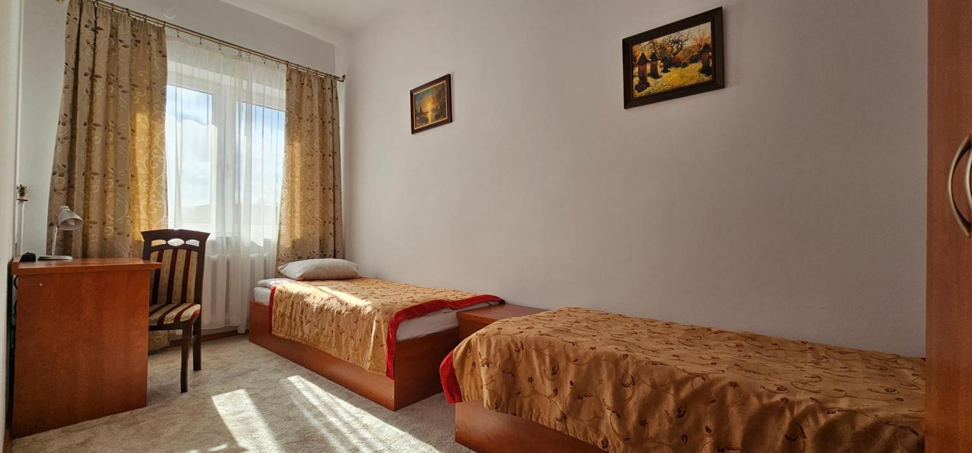 Rest Hostel Airport Modlin Nowy Dwor Mazowiecki Ngoại thất bức ảnh