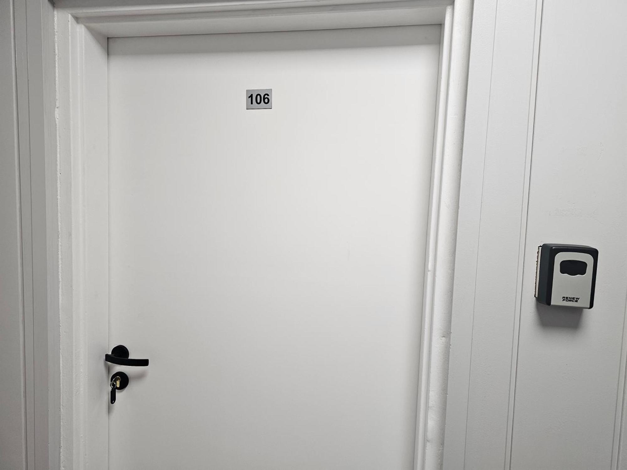 Rest Hostel Airport Modlin Nowy Dwor Mazowiecki Ngoại thất bức ảnh