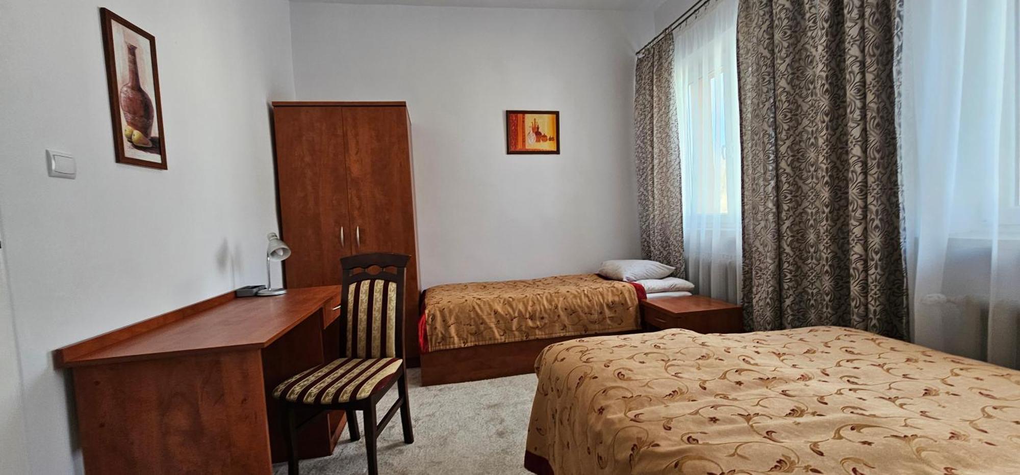 Rest Hostel Airport Modlin Nowy Dwor Mazowiecki Ngoại thất bức ảnh