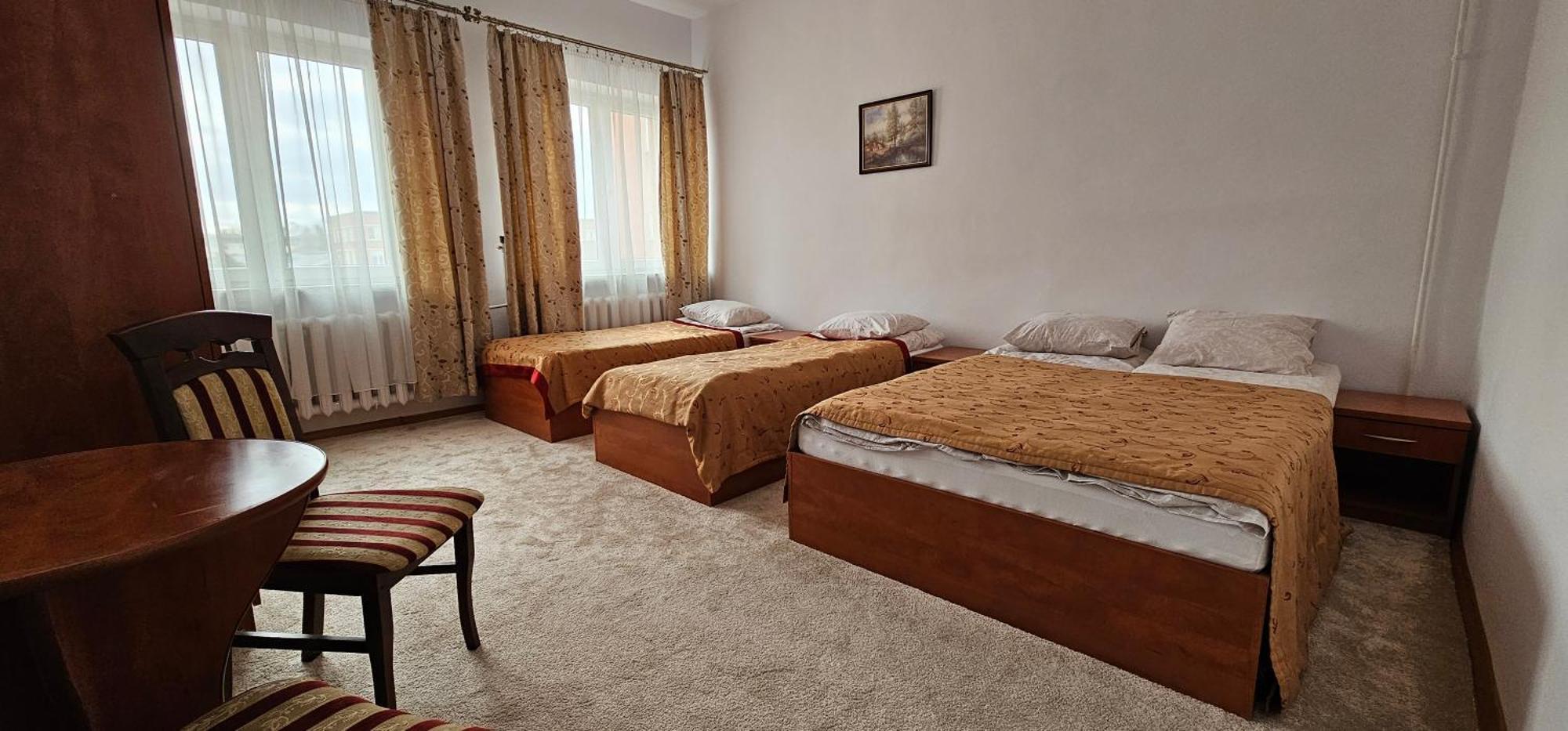 Rest Hostel Airport Modlin Nowy Dwor Mazowiecki Ngoại thất bức ảnh
