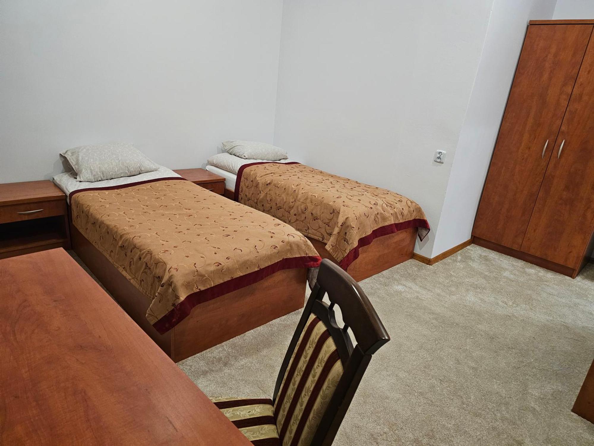 Rest Hostel Airport Modlin Nowy Dwor Mazowiecki Ngoại thất bức ảnh